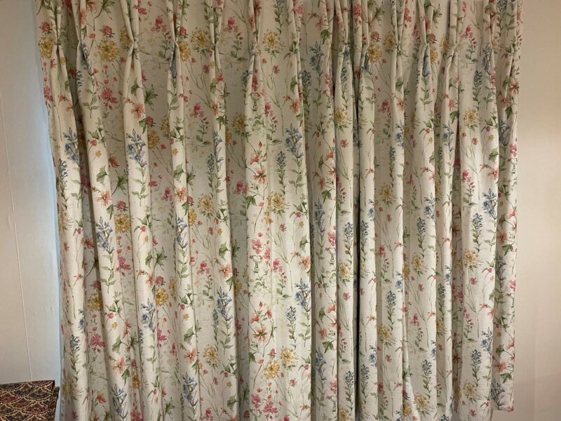 Laura Ashley - Wild Meadow - Coral Pink